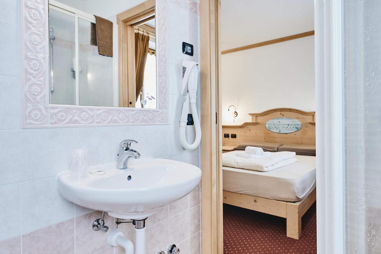 ליביניו Hotel 2000 מראה חיצוני תמונה